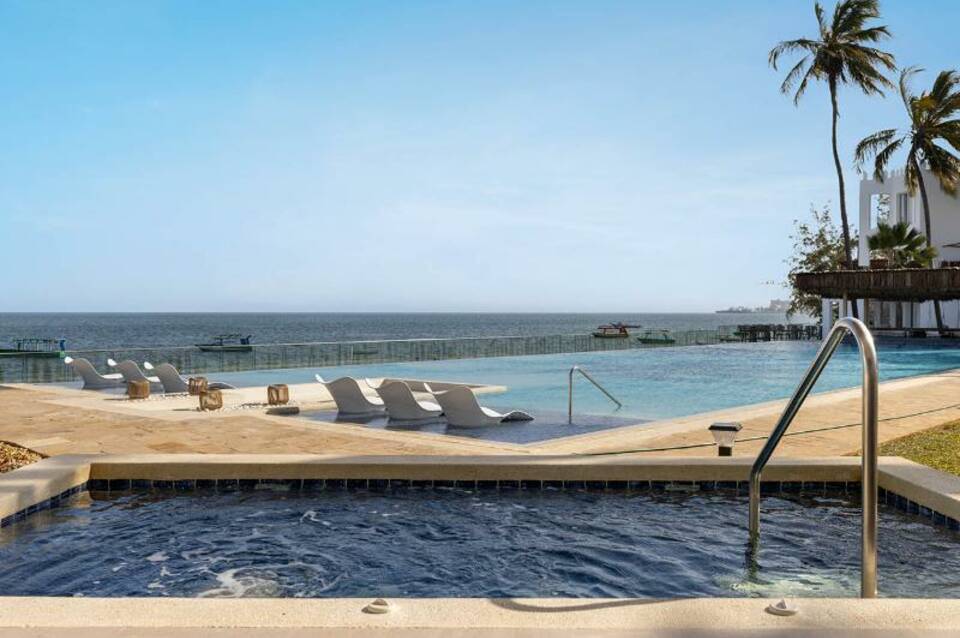 Bamburi Beach Hotel 4