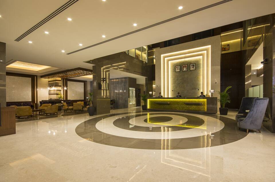 Golden Tulip Media Hotel 5