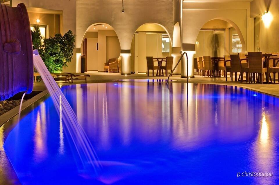 Parasol Luxury Hotel & Suites  3
