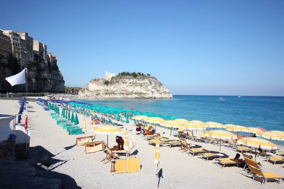 Le Roccette Mare Beach Hotel & Resturant 5