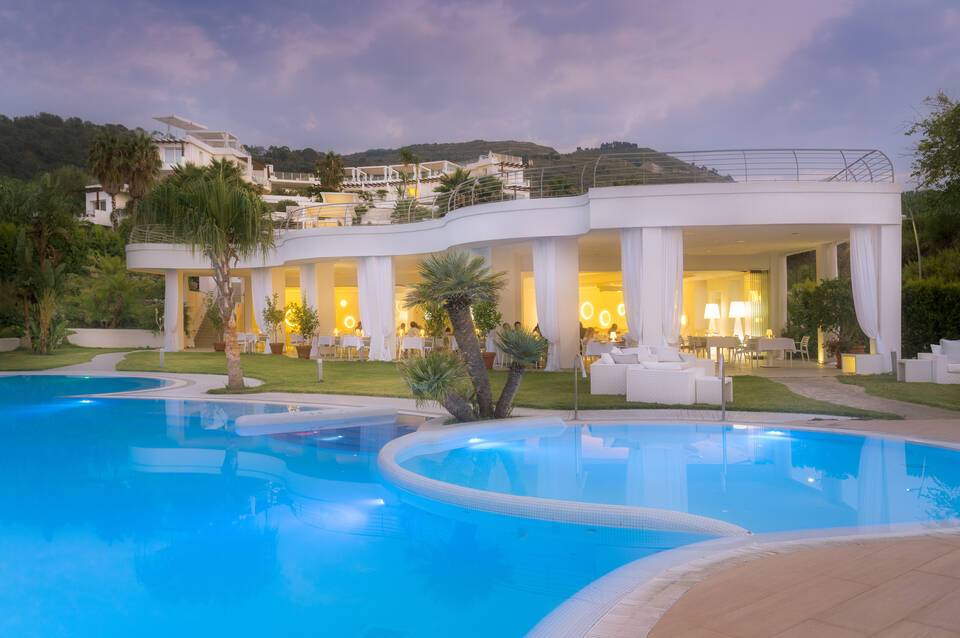 Infinity Resort Tropea 1