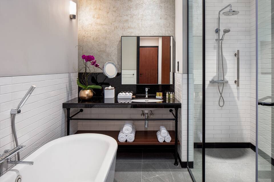 DoubleTree by Hilton Dubai M square Hotel & Residences 2