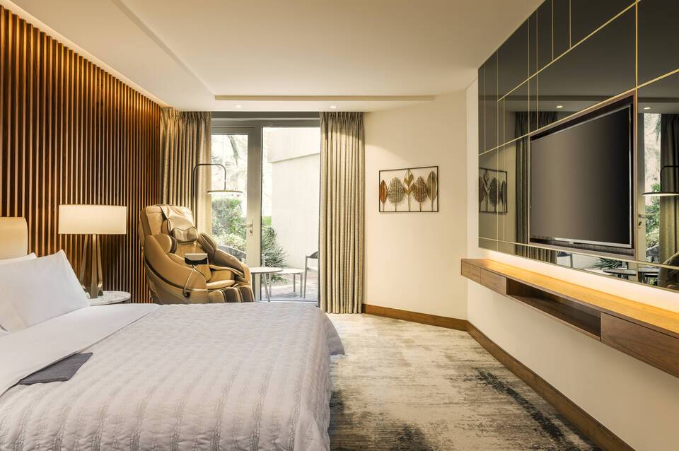 Le Méridien Dubai Hotel & Conference Centre 3