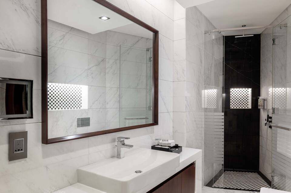Renaissance Business Bay Hotel, Dubai 3