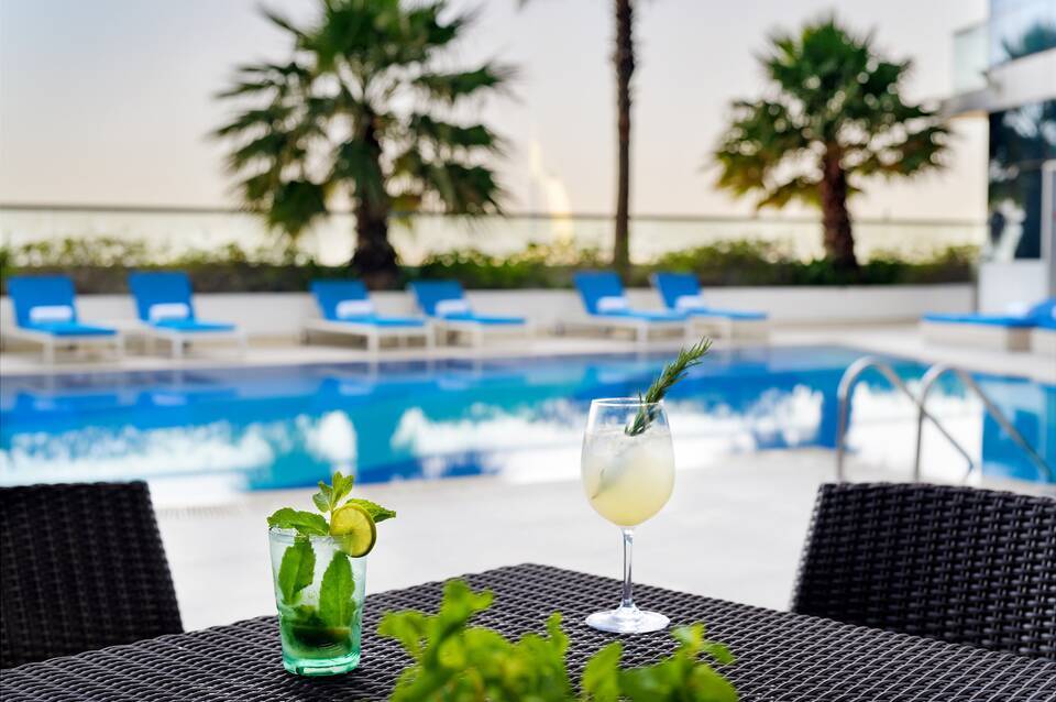 Novotel Dubai Al Barsha 2