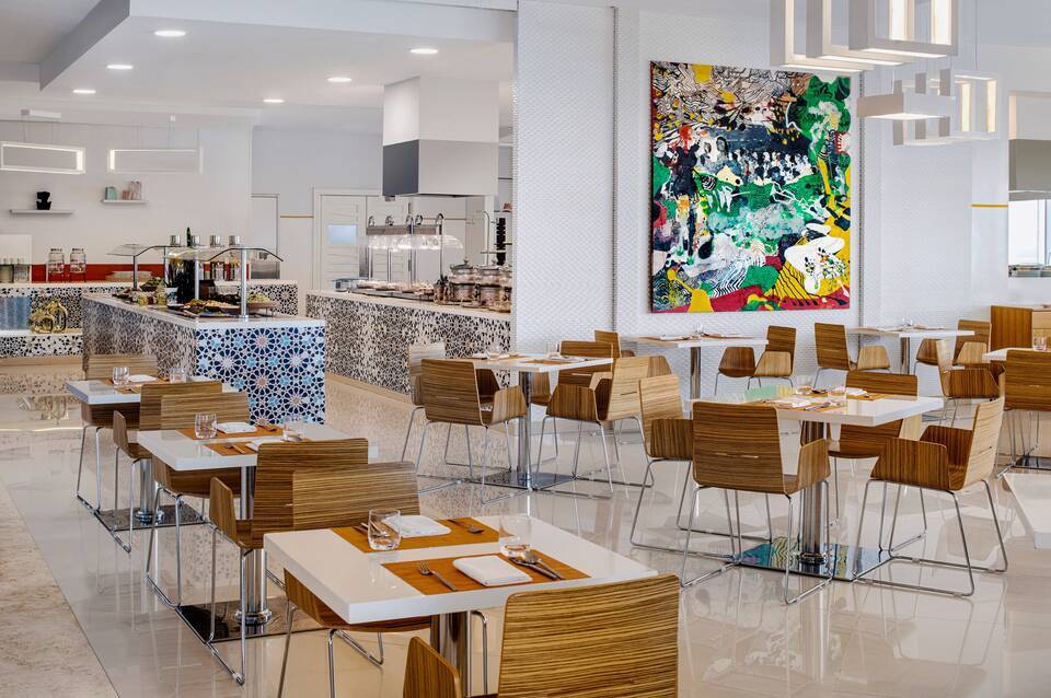 Novotel Dubai Al Barsha 5