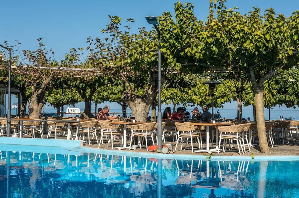 Corissia Beach Hotel 1