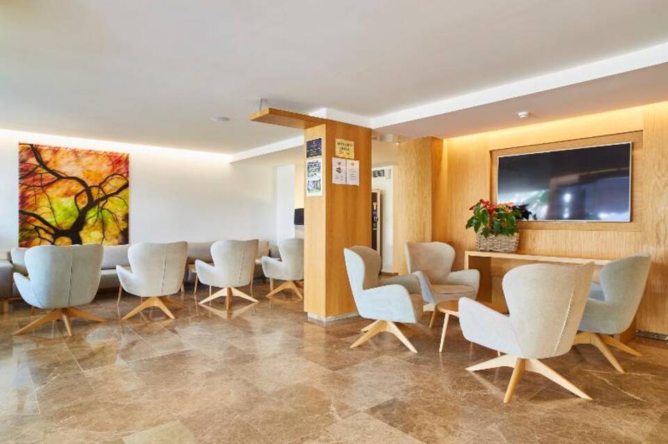 Apartamentos Casa Luis by Invisa 5