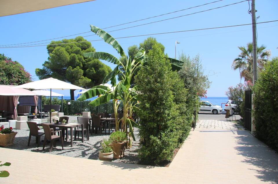 Hotel Chrismare 4