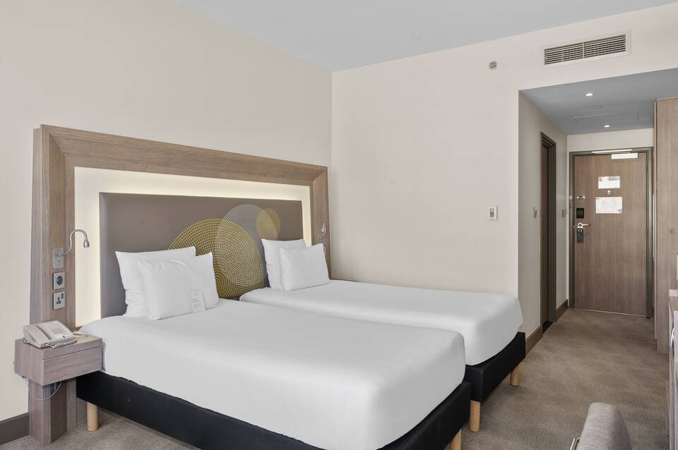 Novotel World Trade Centre Dubai 2