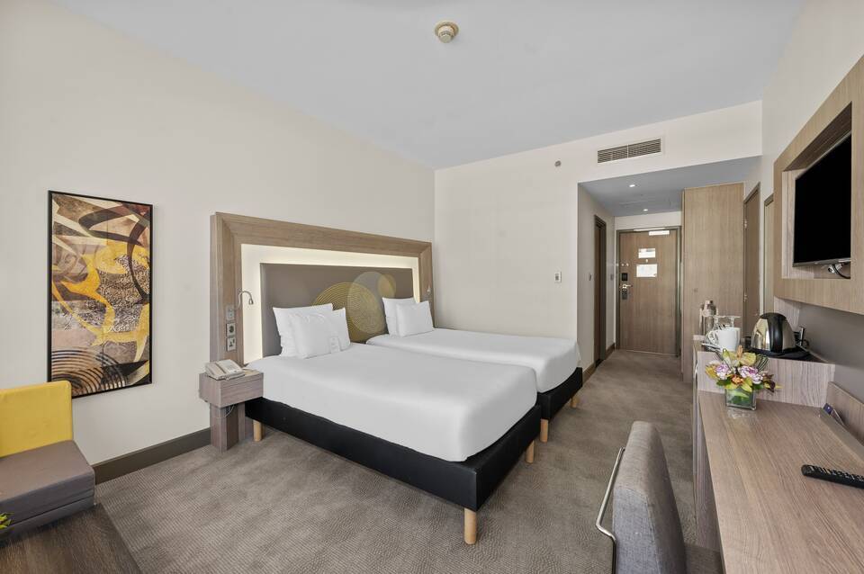 Novotel World Trade Centre Dubai 3