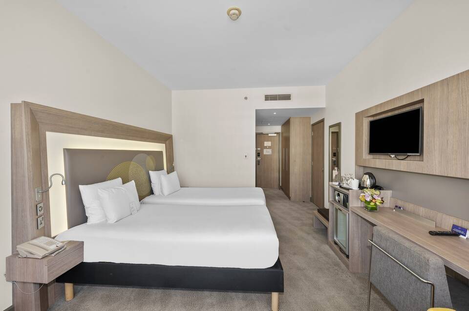 Novotel World Trade Centre Dubai 4