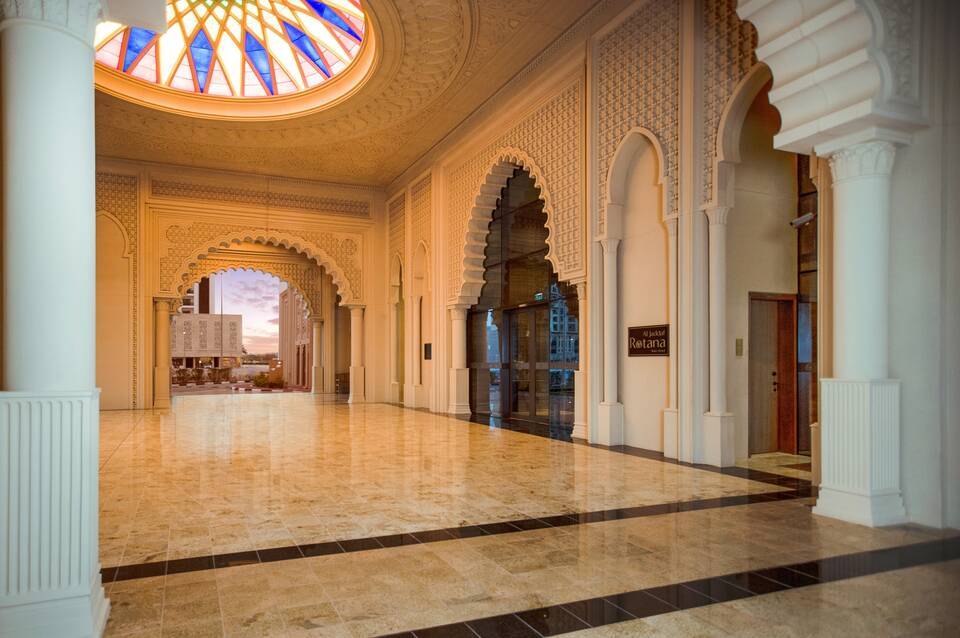 Al Jaddaf Rotana Suite Hotel 3