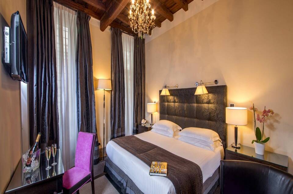 The Inn at the Roman Forum 2
