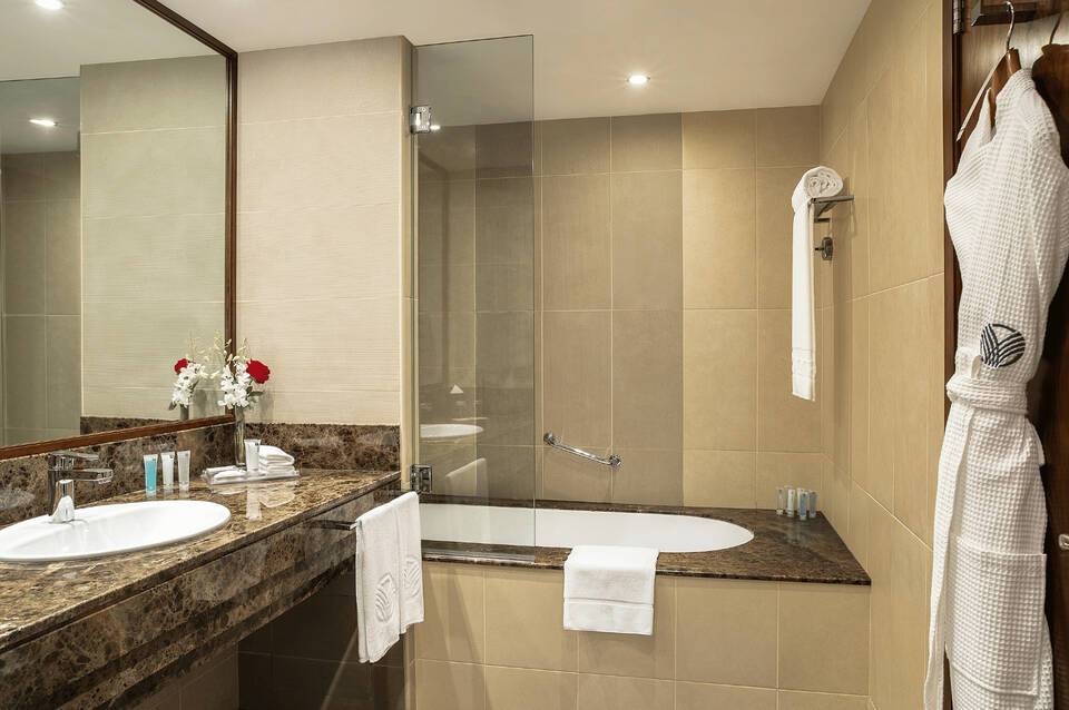 Jumeira Rotana 3