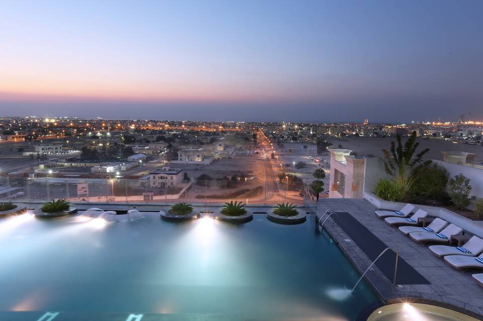 The Tower Plaza Hotel Dubai 2