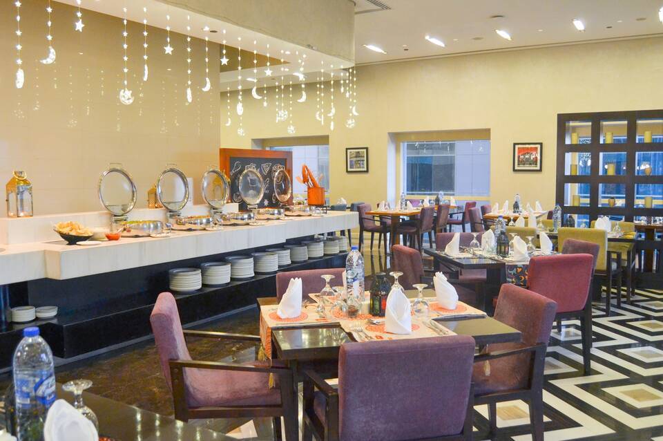 The Tower Plaza Hotel Dubai 4