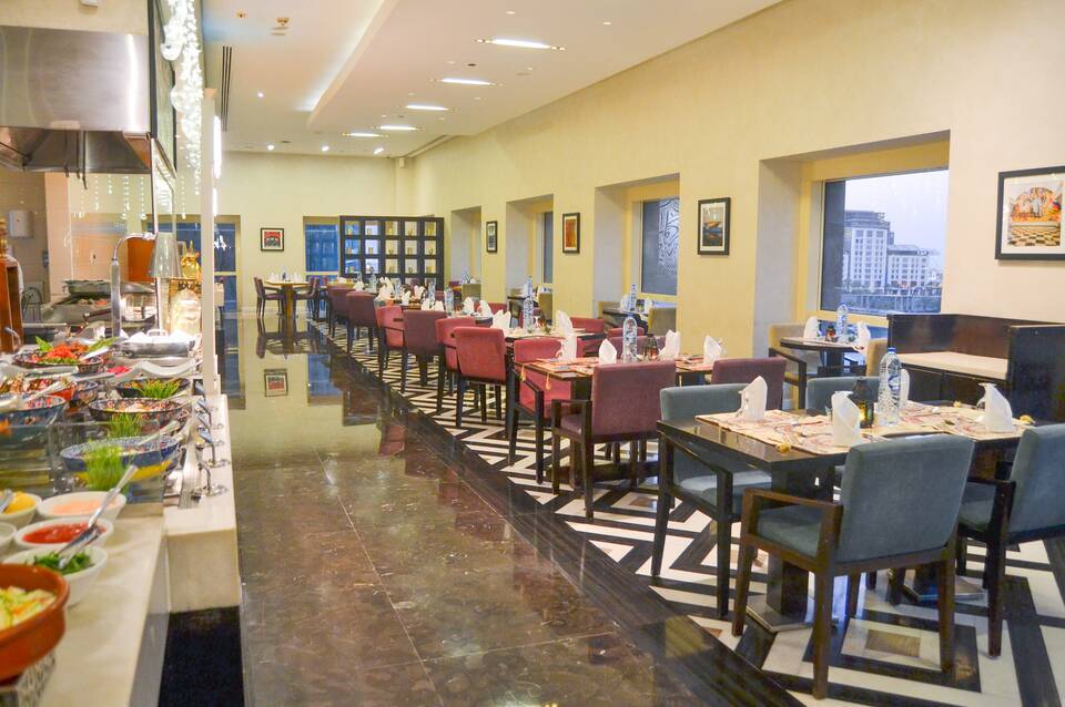 The Tower Plaza Hotel Dubai 5