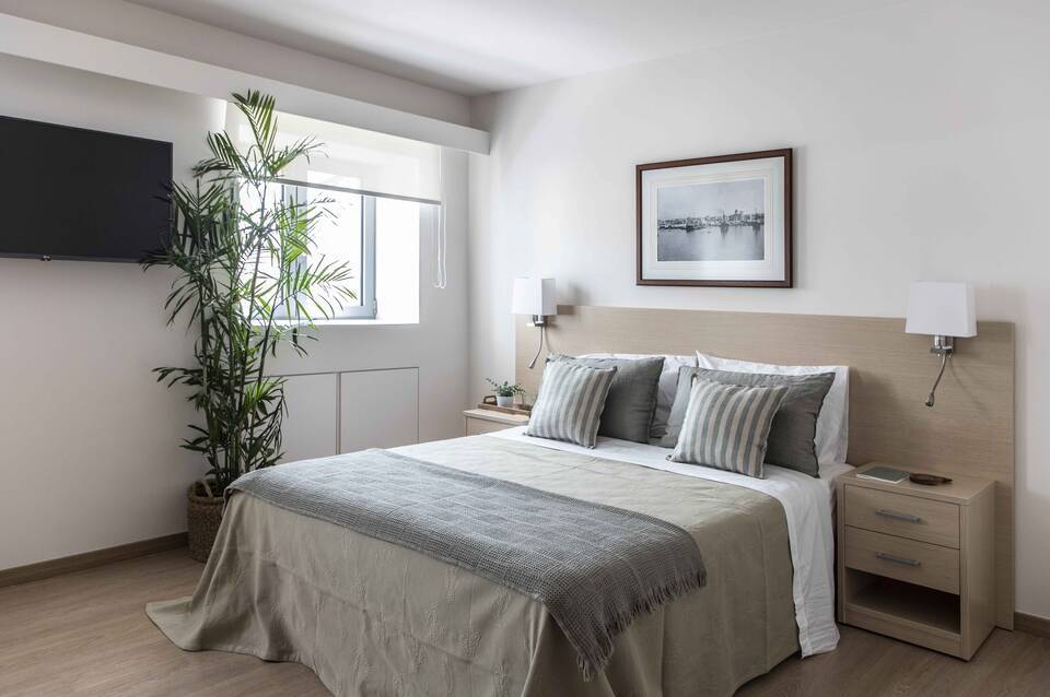 Gallery Suites & Residences Piraeus 2