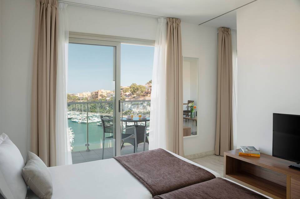 Aparthotel Portodrach 4