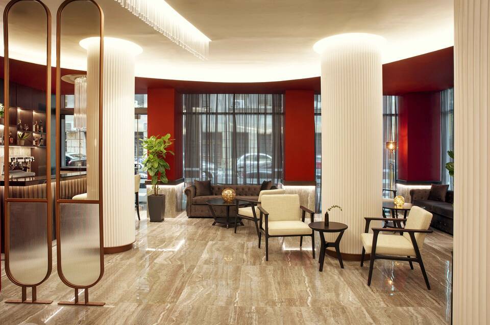 Zeus Essence Athens Central 5