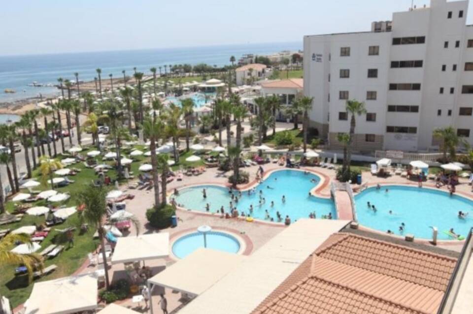 Anastasia Beach Hotel 3