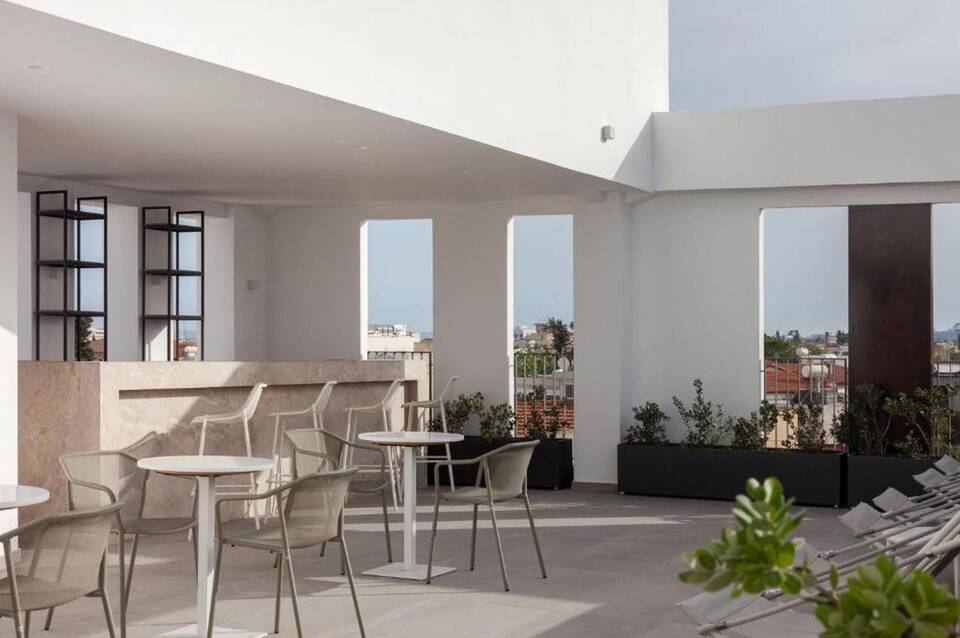Alinea Suites Limassol Center 4