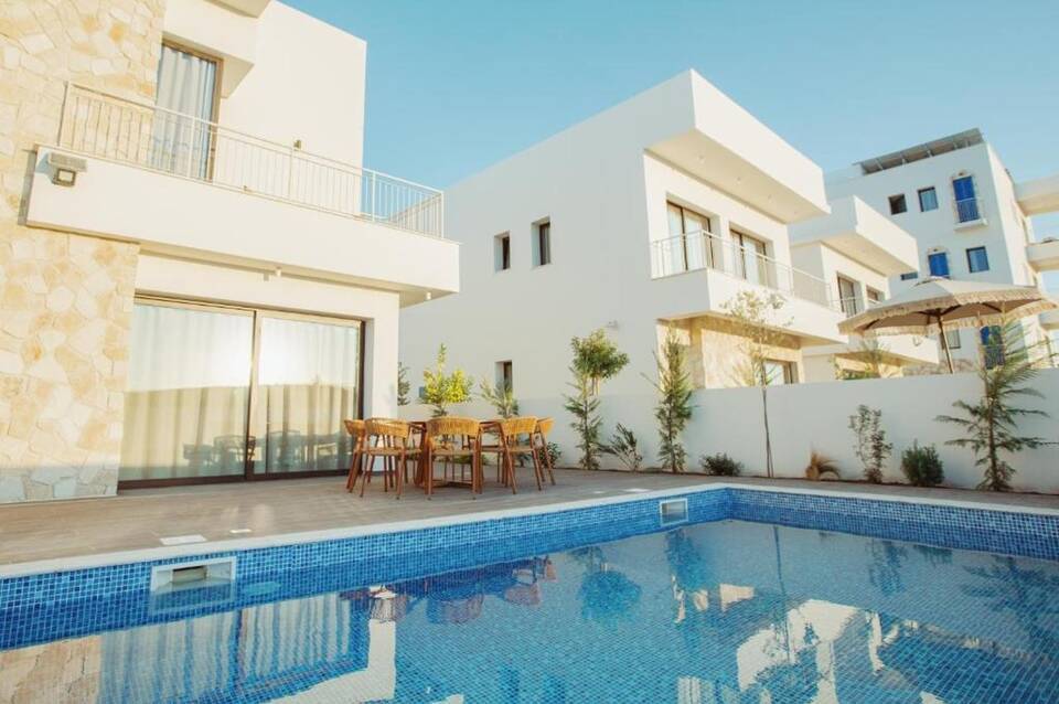 Liv & Co Suites & Villas 2