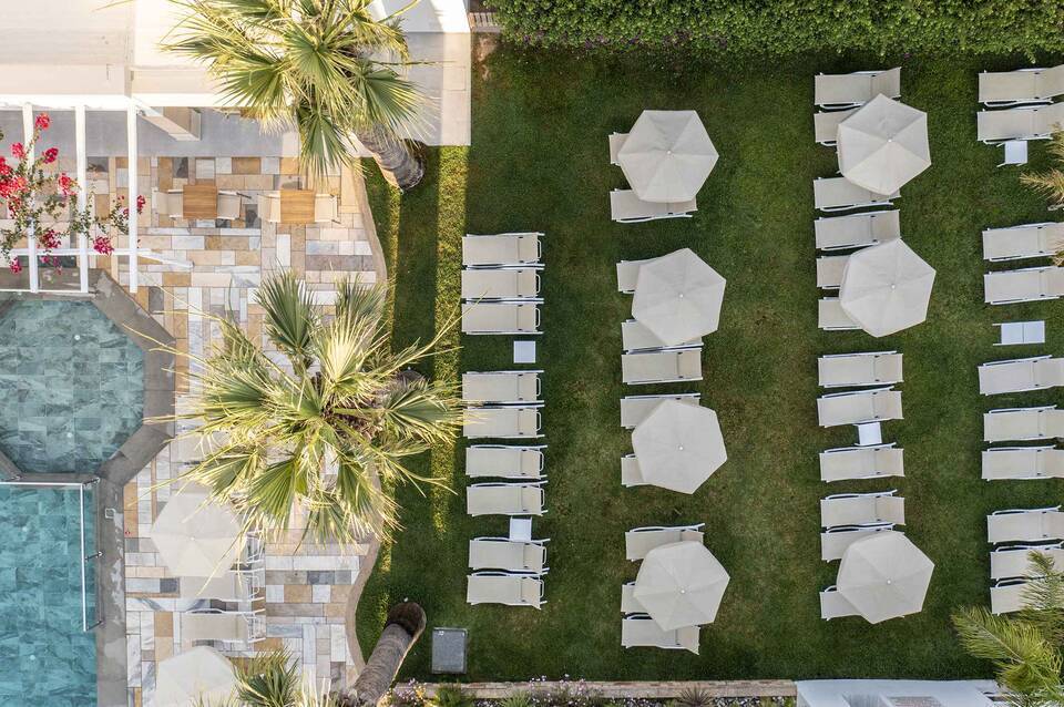 Mythos Hotel & Apartments 5