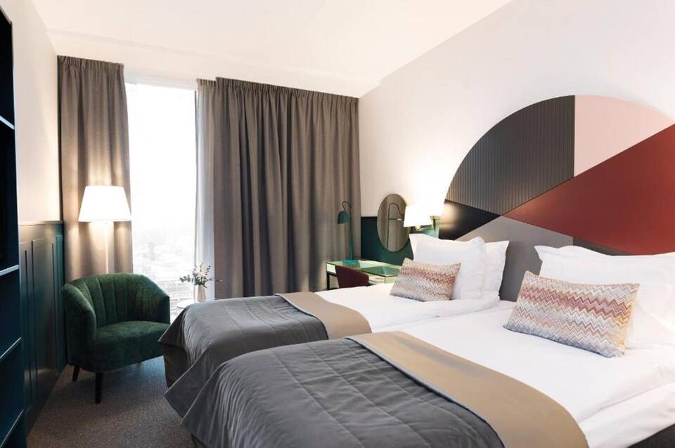 Elite Hotel Carolina Tower 4