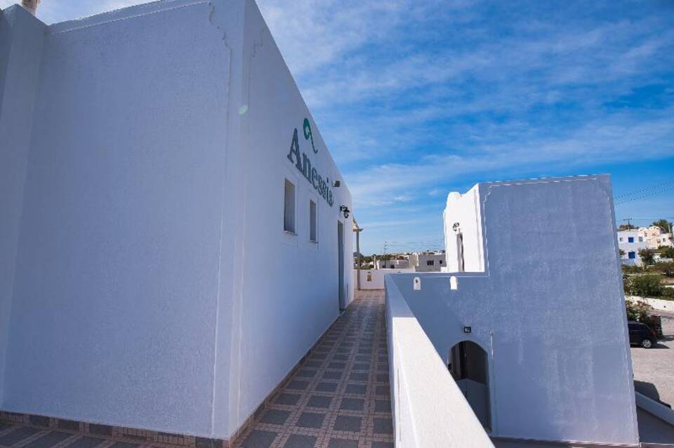 Anessis Santorini 4
