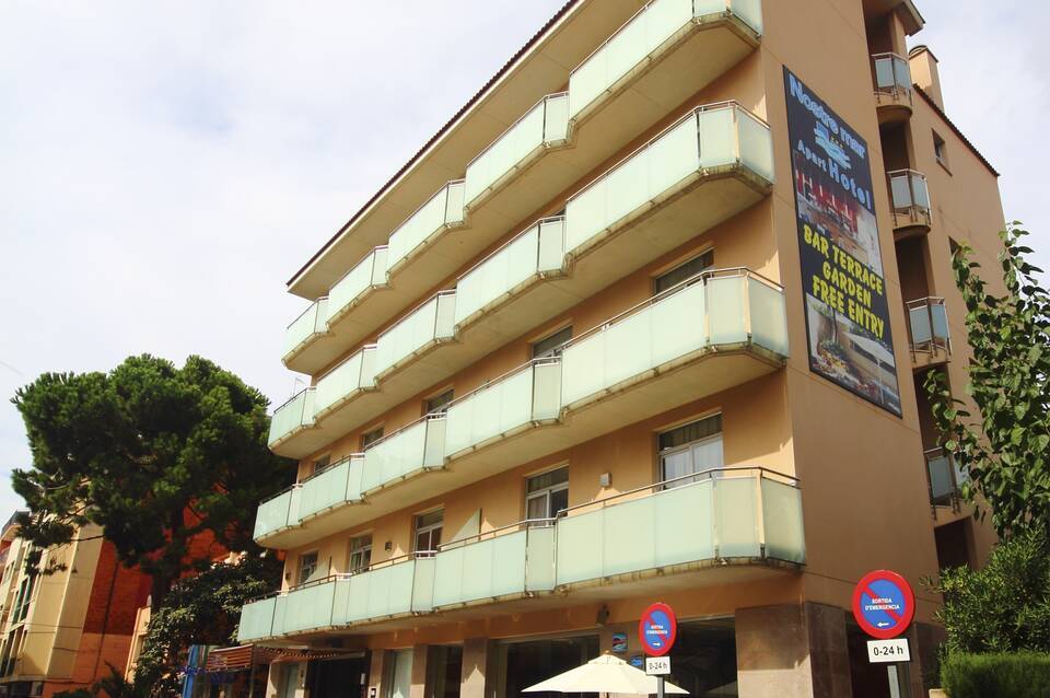 AQUA Nostre Mar Apartaments 1