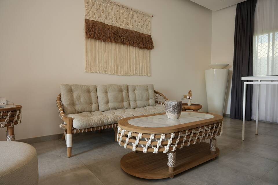 Umm Al Quwain Beach Hotel 2