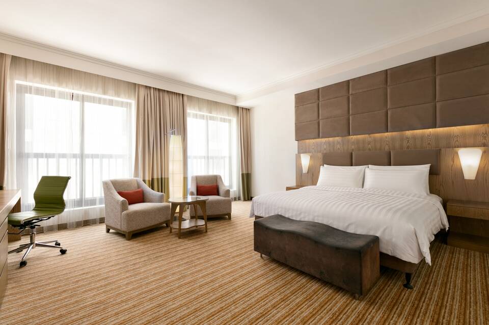 Traders Hotel Qaryat Al Beri 2