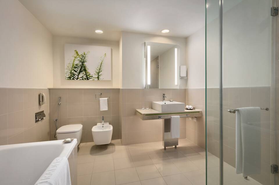 Traders Hotel Qaryat Al Beri 3