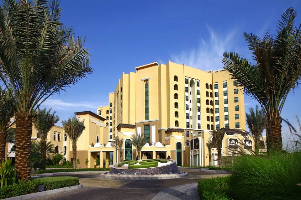 Traders Hotel Qaryat Al Beri 1