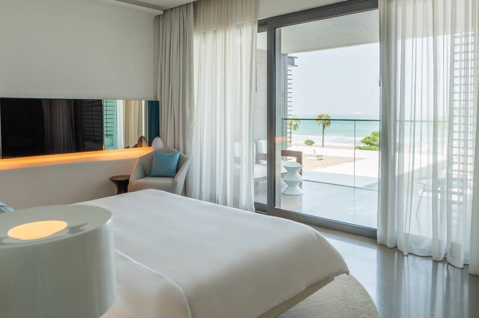 Nikki Beach Resort & Spa Dubai 2