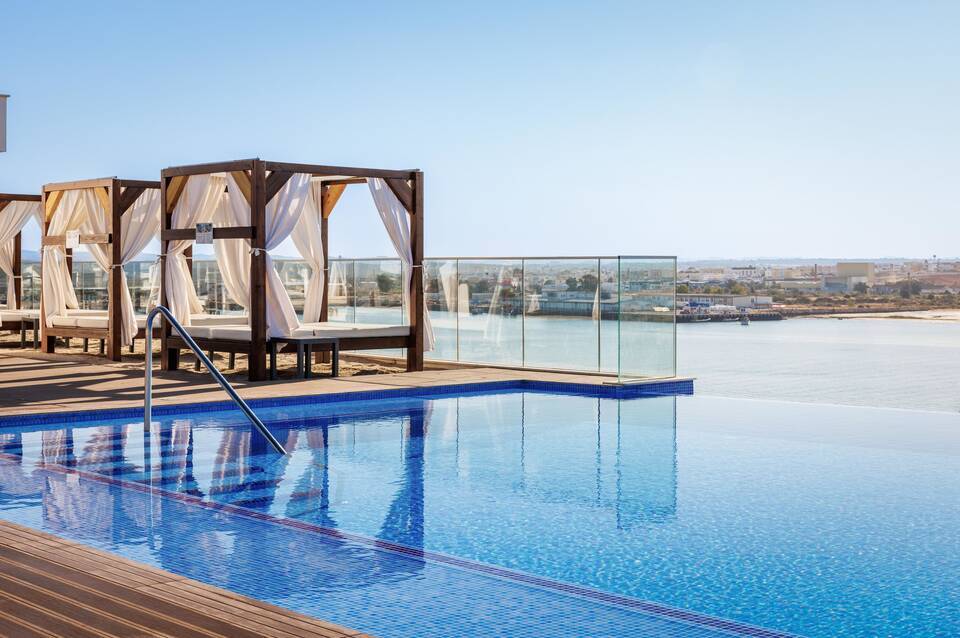 Jupiter Marina Hotel - Couples & Spa 2