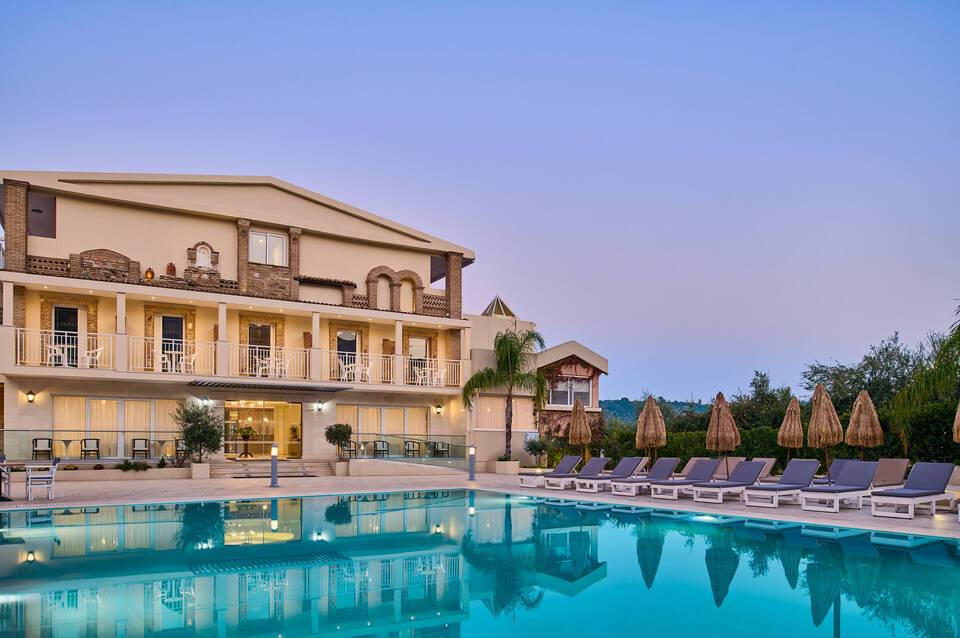 Altura Hotel 5