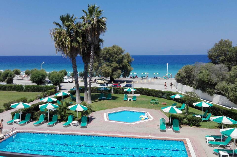Pylea Beach Hotel 1