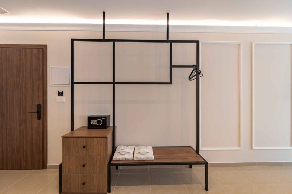 Philia Center Suites 3
