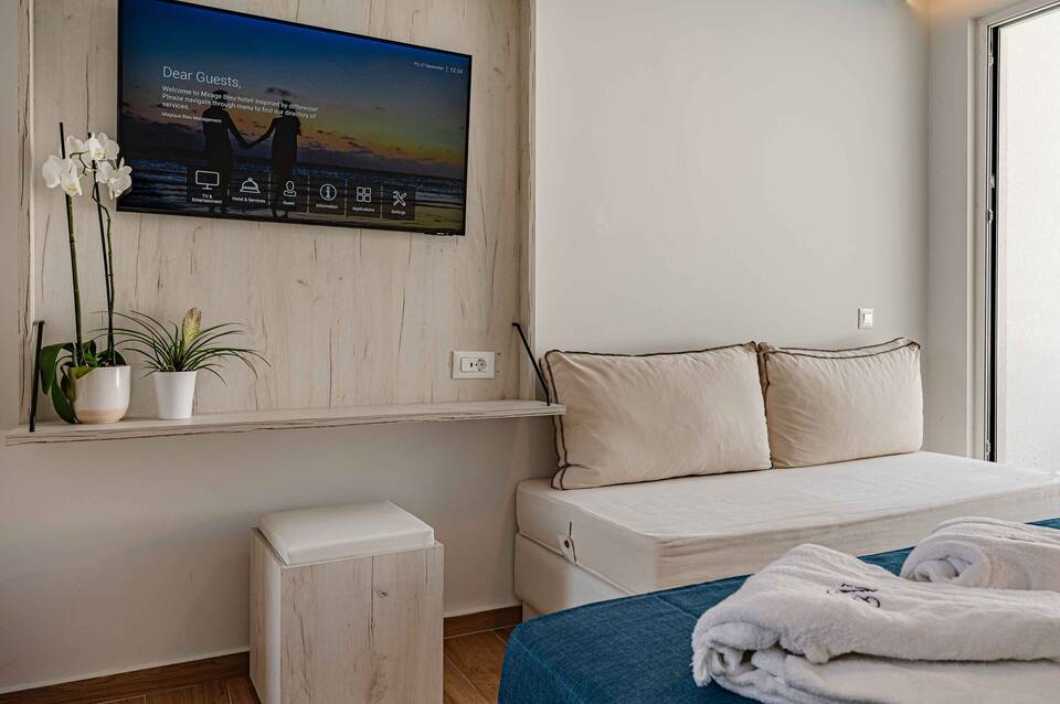 Mer Bleu Beach Hotel 4