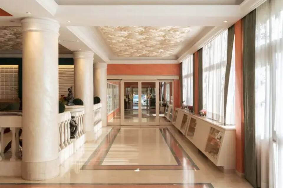 Grand Hotel Adriatico 2
