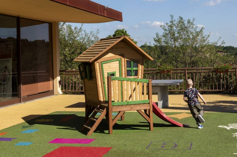 hu Norcenni Girasole Village 2