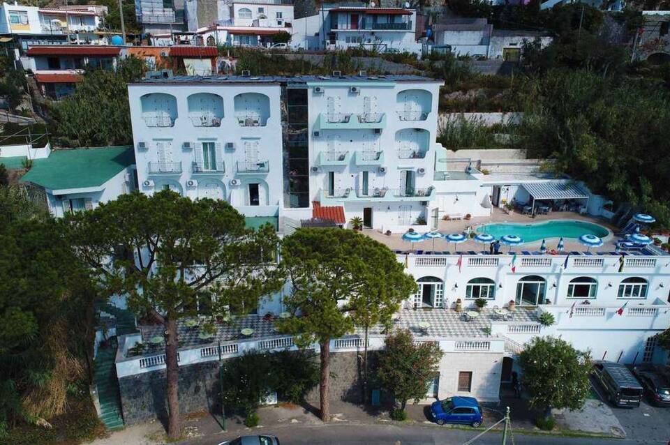 Hotel La Ginestra 1
