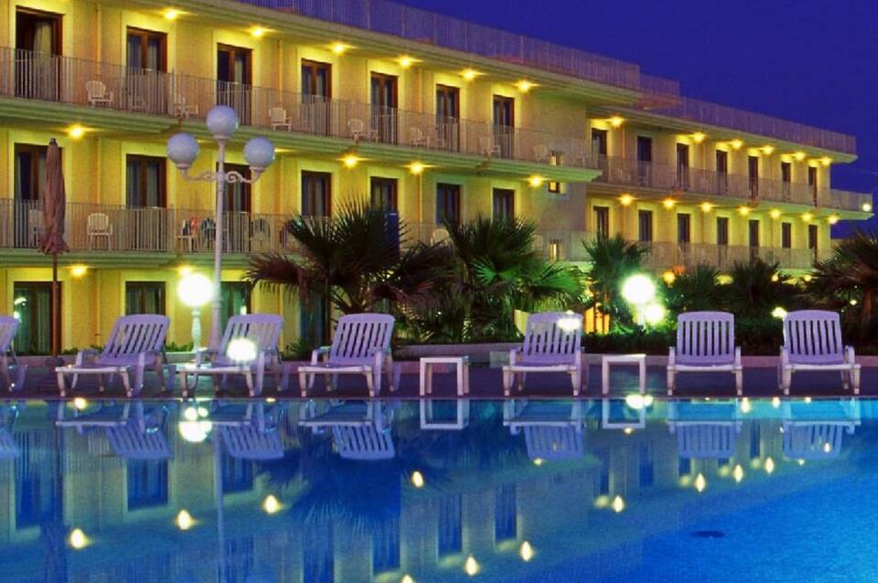 Dioscuri Bay Palace 5