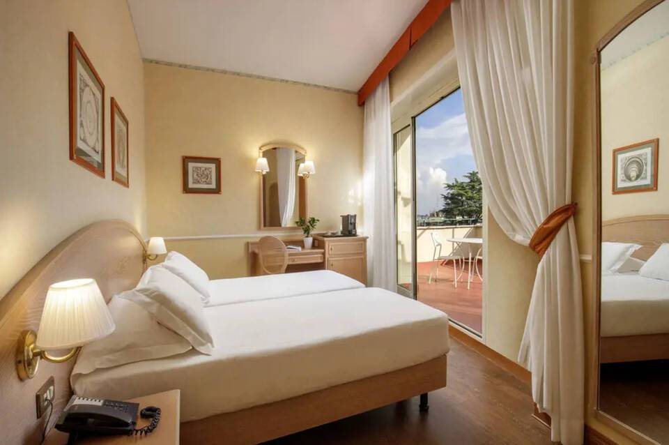 Hotel Santa Costanza 3