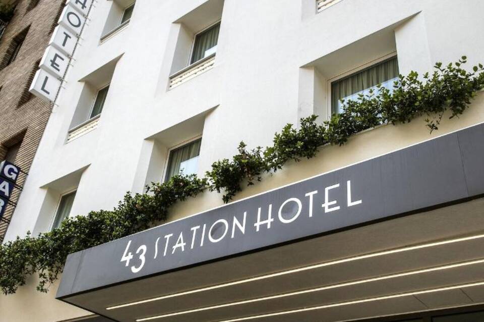 43 Station Hotel 3