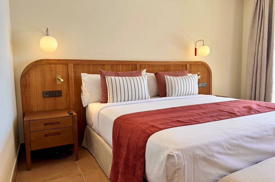 Punta Bermeja Premium Beach Hotel 4
