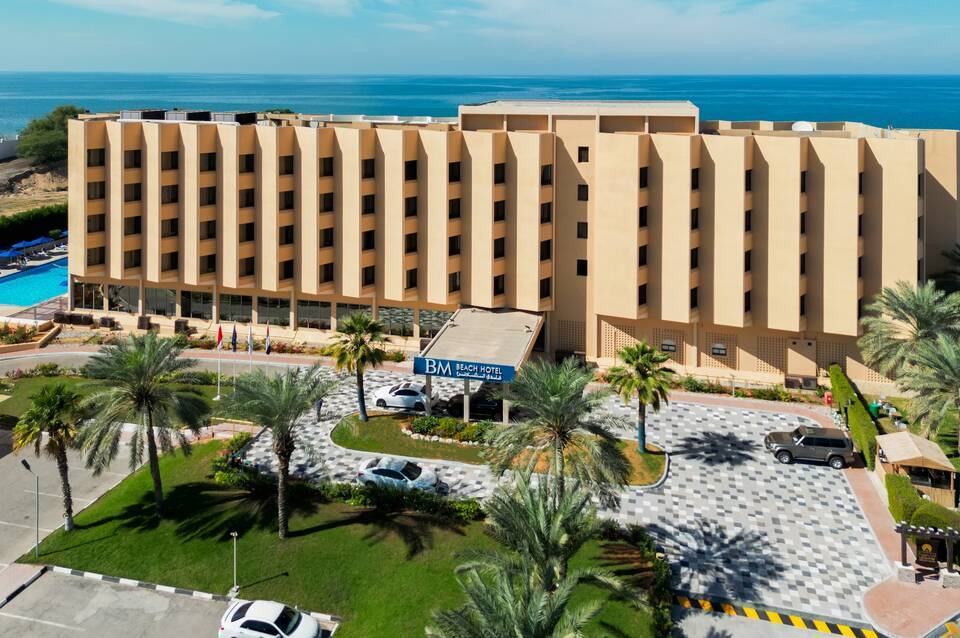 BM Beach Hotel 1